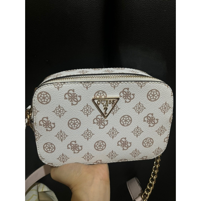 TAS GUESS ORIGINAL 100%
