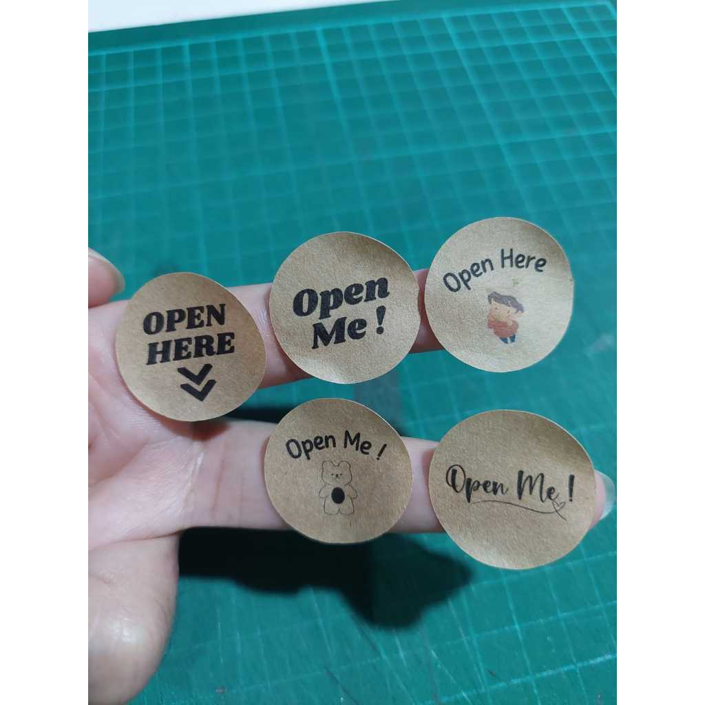 

Stiker Open Here - Open Me (Coklat 2,5cm)