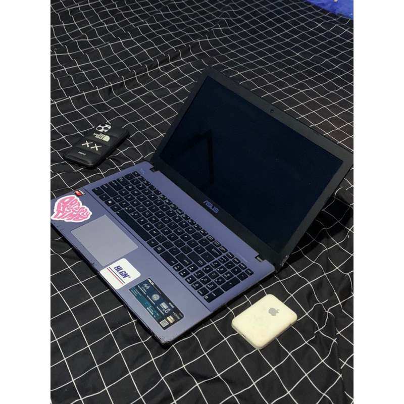 Laptop asus X550D