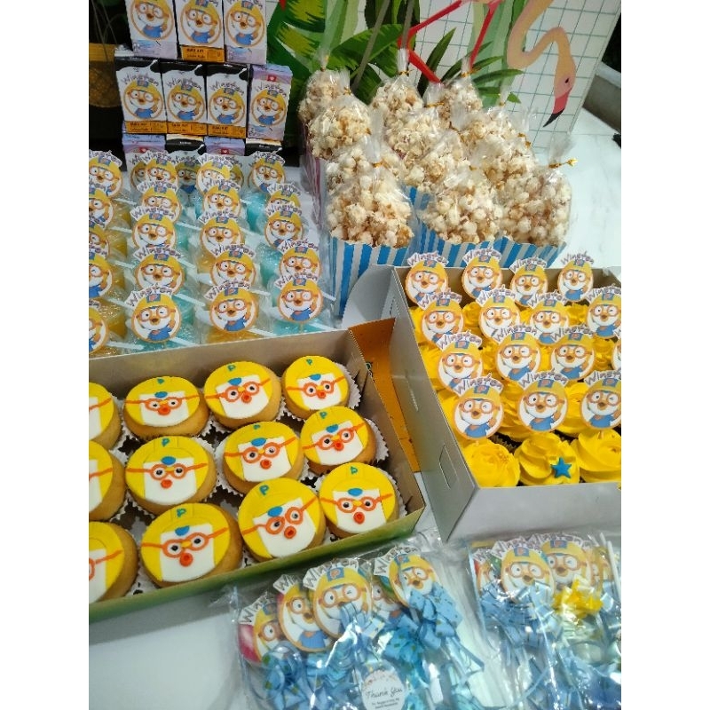 

Paket Snack isi Dessert Table makanan kecil Ulang tahun