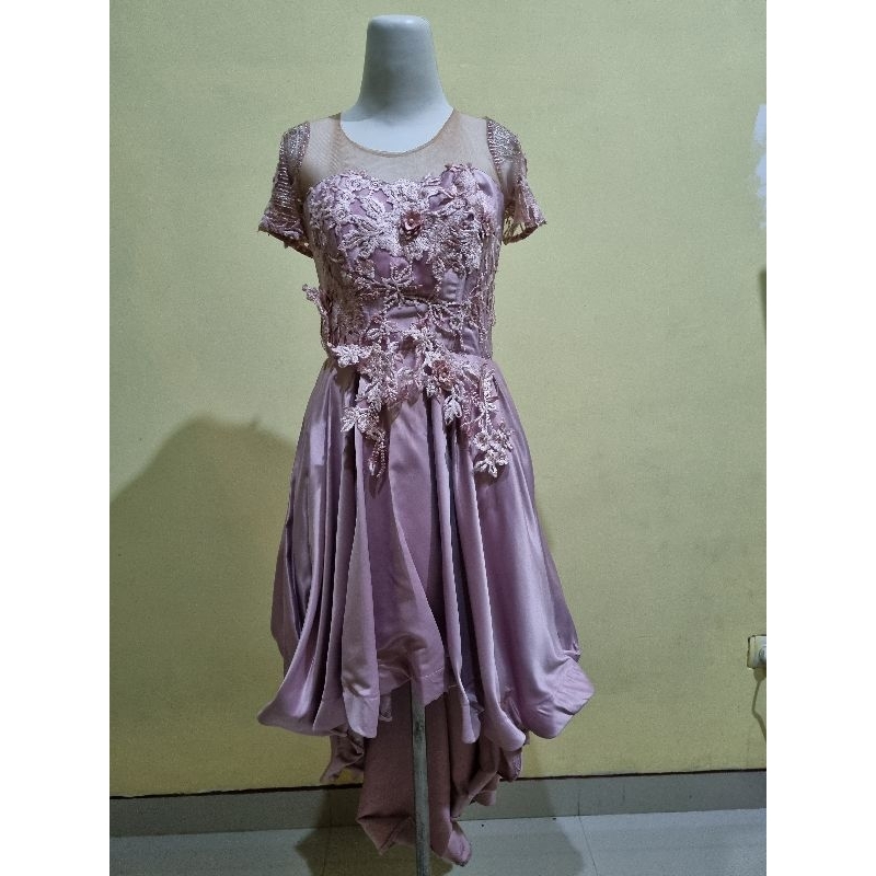 gaun preloved singer