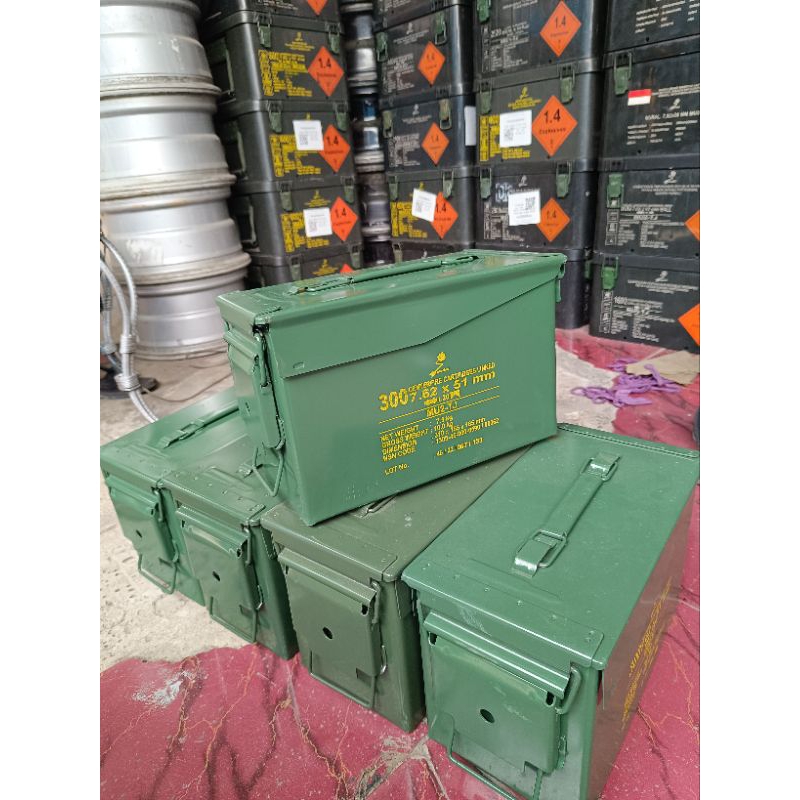 Box Peluru Besi