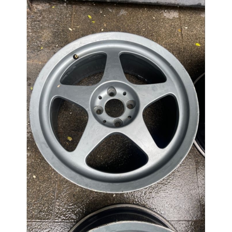 Velg SPOON supercopy Ring 17. Repaint warna Putih. Lebar 7.5. Et 42. Pcd 4x100