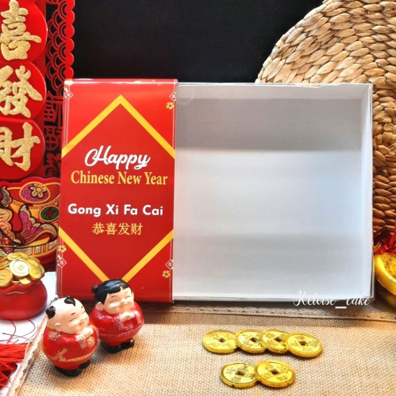 

( isi 5 pcs / @ 10.500 ) BOX DONAT PUTIH TUTUP MIKA(27x 18,5 x 5,5)+CHINESE NEW YEAR PAPERBELT