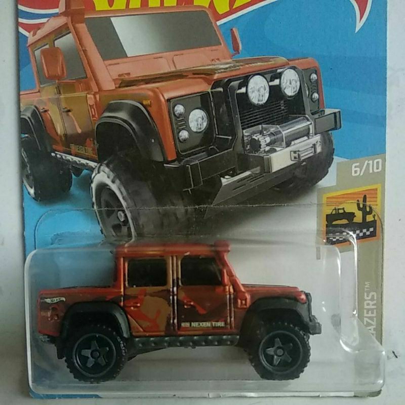Diecast army Hot Wheels 15 Land Rover Defender Double Cab
