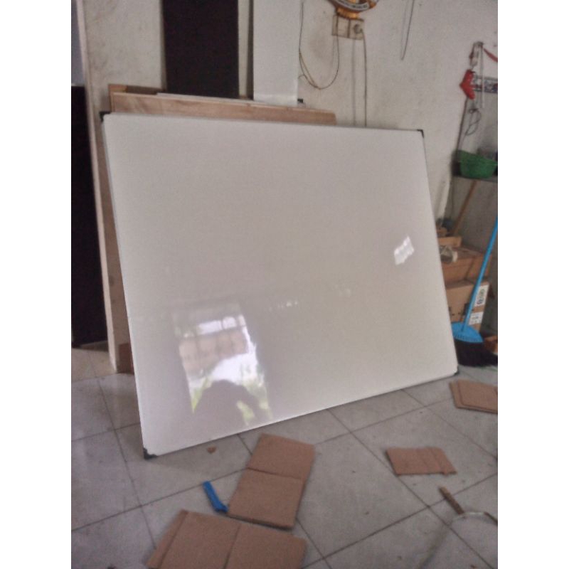 

whiteboard double face white and white 120 x 150 | papan tulis putih 2 sisi putih dan putih 120 x 150