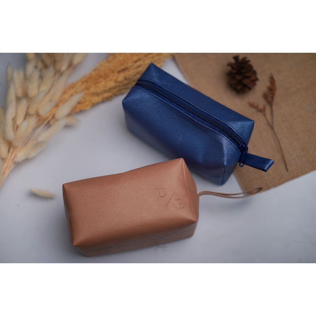 Pouch Prada Metalik, Pouch Make Up, Tempat Make Up, Dompet, Souvenir