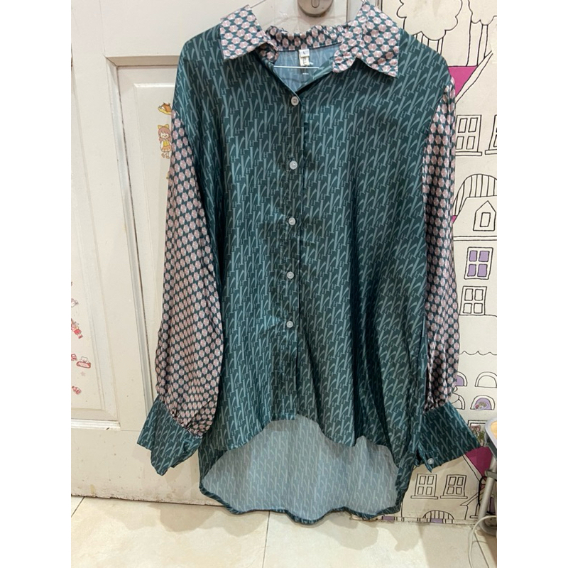 signature monogram series vanilla hijab