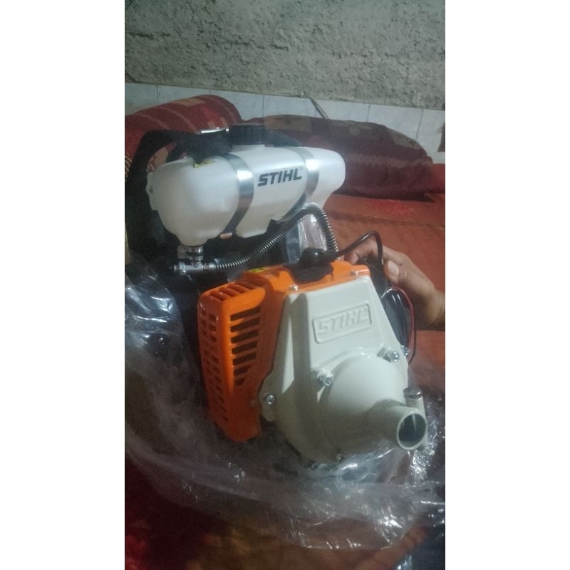 mesin potong rumput Stihl