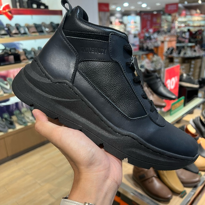 Watchout sepatu boots casual pria dengan bahan dasar kulit asli 39-44
