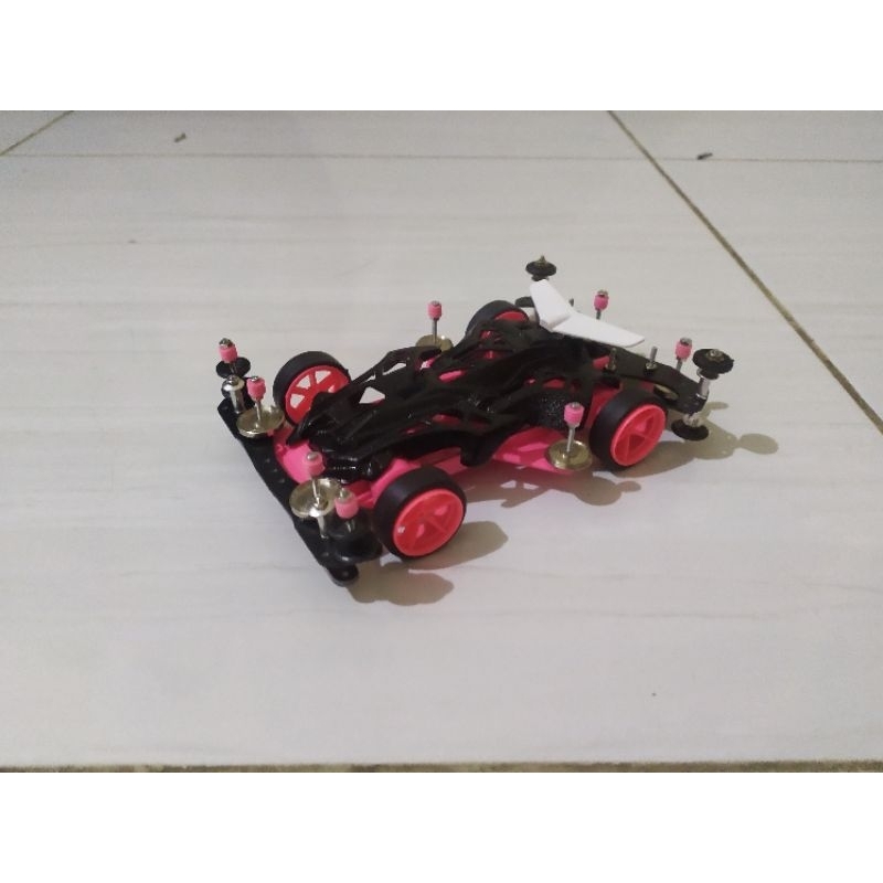 TAMIYA MINI 4WD MAX BREAKER TRF, chassis super XX pink