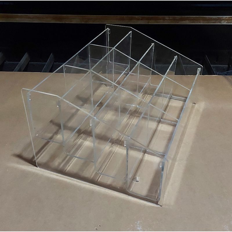 rak obat / rak obat tingkat / rak tingkat akrilik / rak akrilik