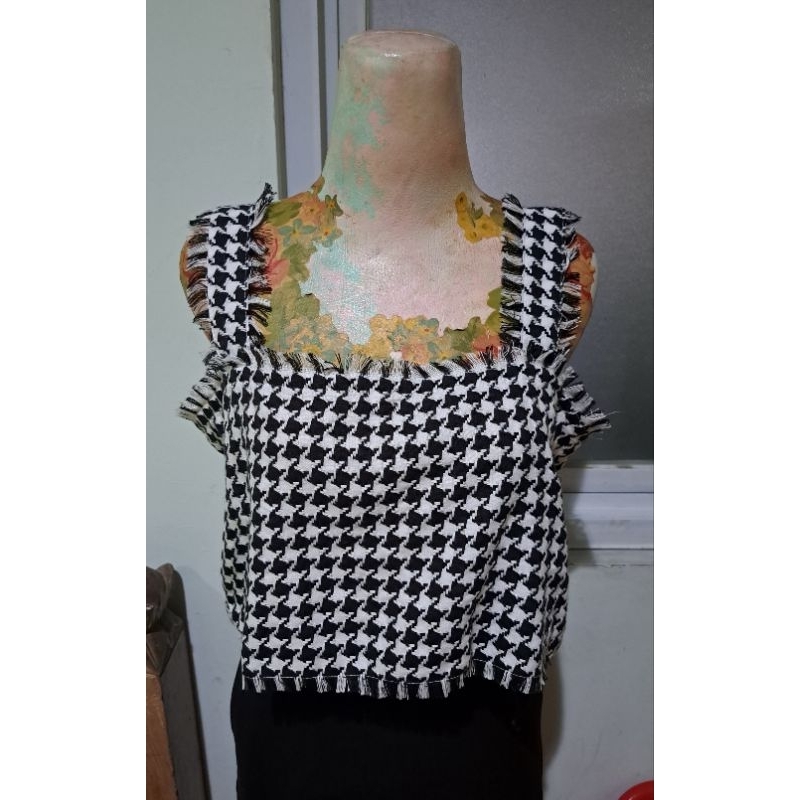 (preloved) Black & White Houndstooth Tank Top