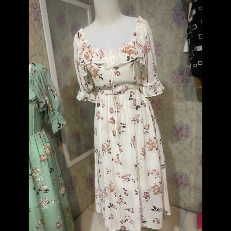 Dress mini  import Motif bunga Bahan Premium Bangkok