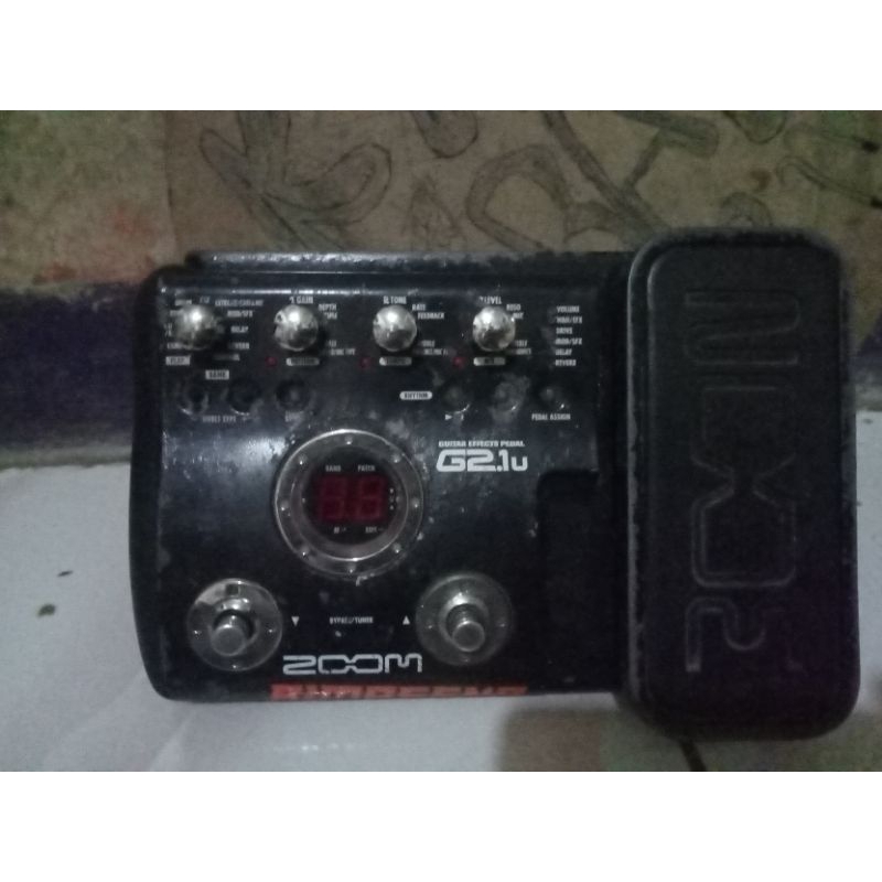 efek gitar zoom g21u
