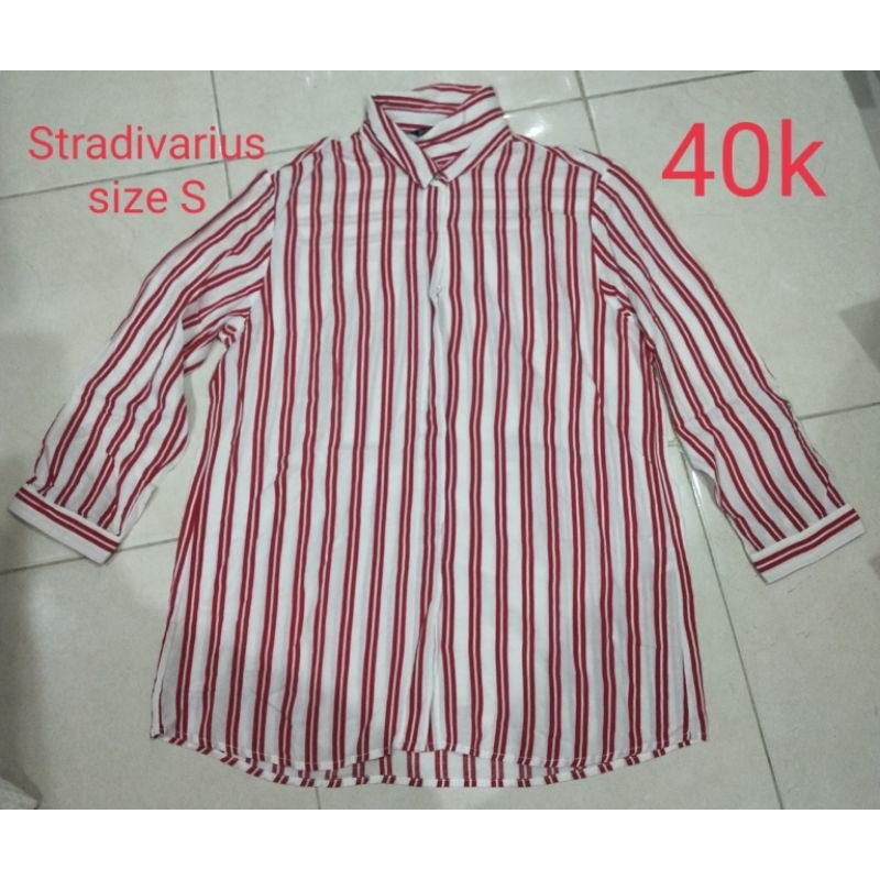 Kemeja salur wanita size S Stradivarius super like new