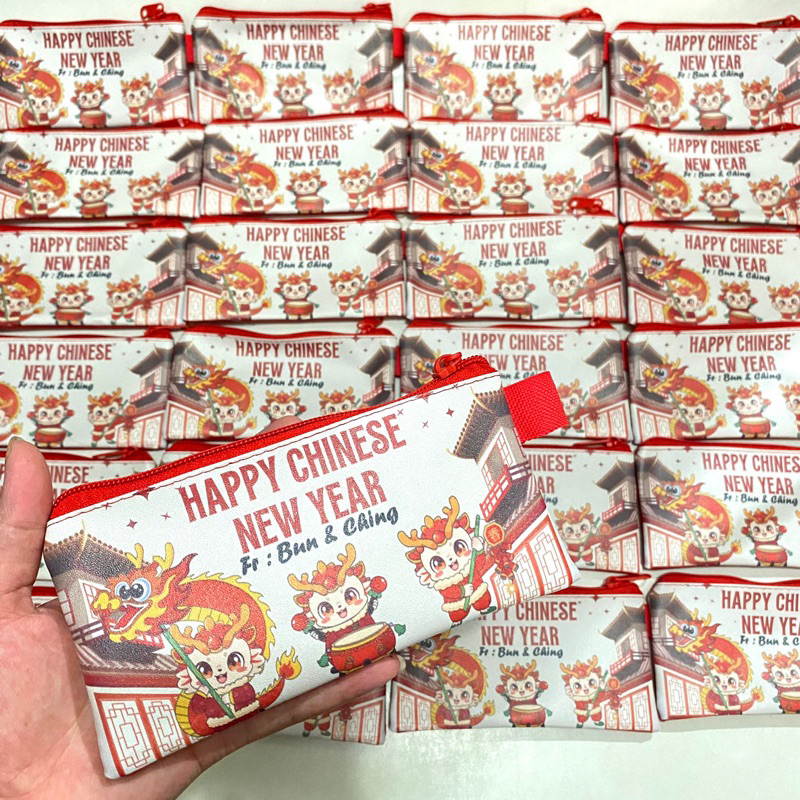 

Custom Nama Dompet Imlek Angpao Panjang Minimum 25pcs 1 Gambar 1 Nama Sama PO 7 Hari Size 17x9cm