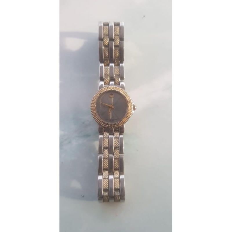 Jam tangan Movado