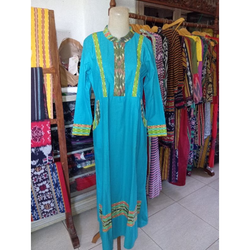 Gamis kain tenun Troso