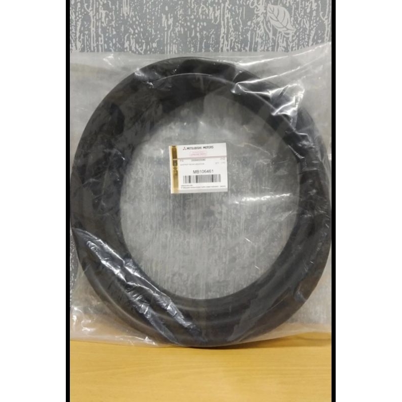 karet kaca kabin L300 pick up karet kaca belakang L300 pick up ORI MITSUBISHI