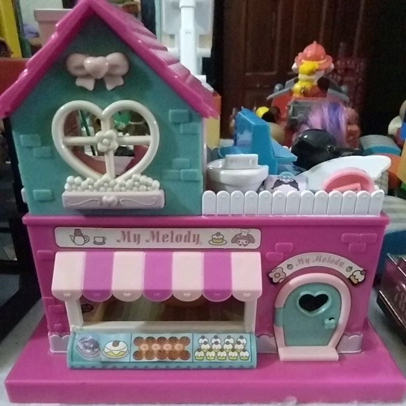 Diorama rumah Melody