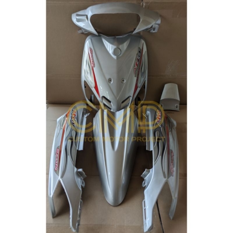 FULL COVER BODY HALUS MOTOR YAMAHA MIO SPORTY TAHUN 2003 - 2008 WARNA SILVER + Stiker / BODI MIO SPO