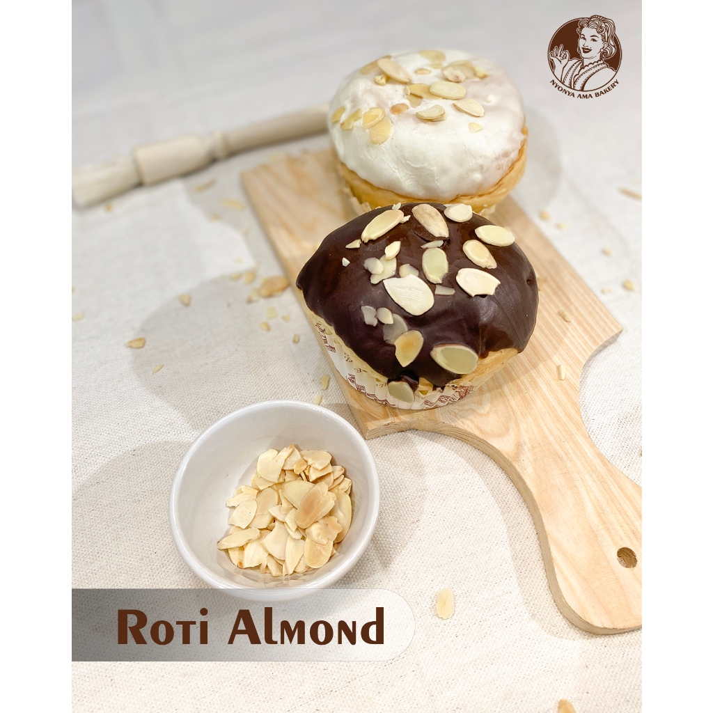 

Roti Almond Isi 2 Pcs Rasa Coklat dan Keju Nyonya Ama Bakery Spesialis Roti Hajatan (Pre Order)