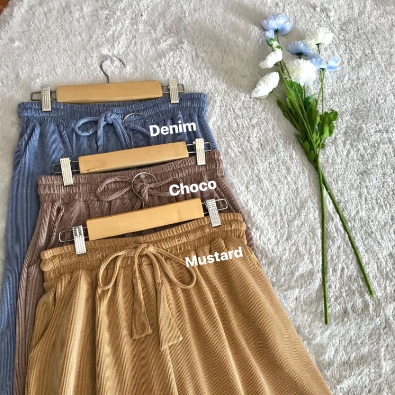 MARTHA KULOT QUEENOVA