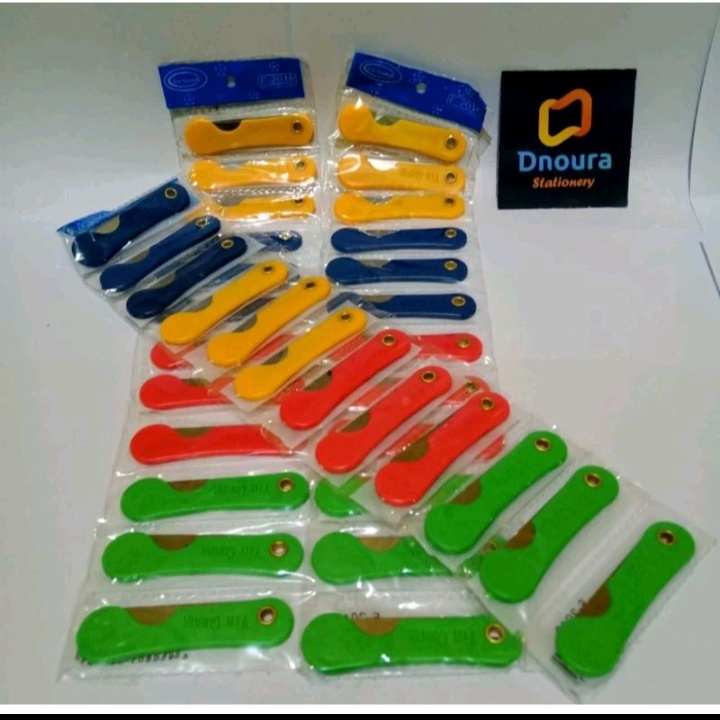 

Cutter Mini / Pisau lipat kecil