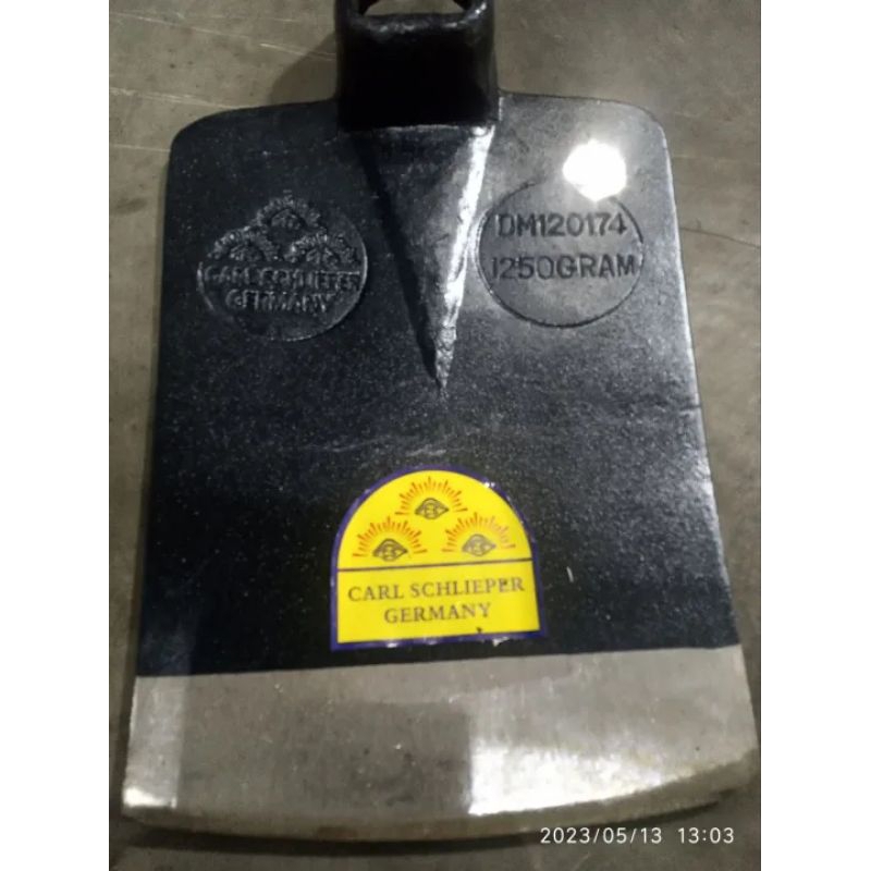 cangkul sawah/cangkul schlieper cap 3 mata/cangkul anti lengket