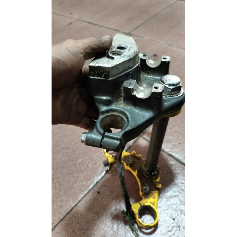 T atas bawah megapro