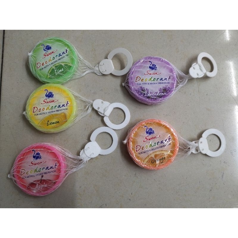 Swan kapur barus gantung