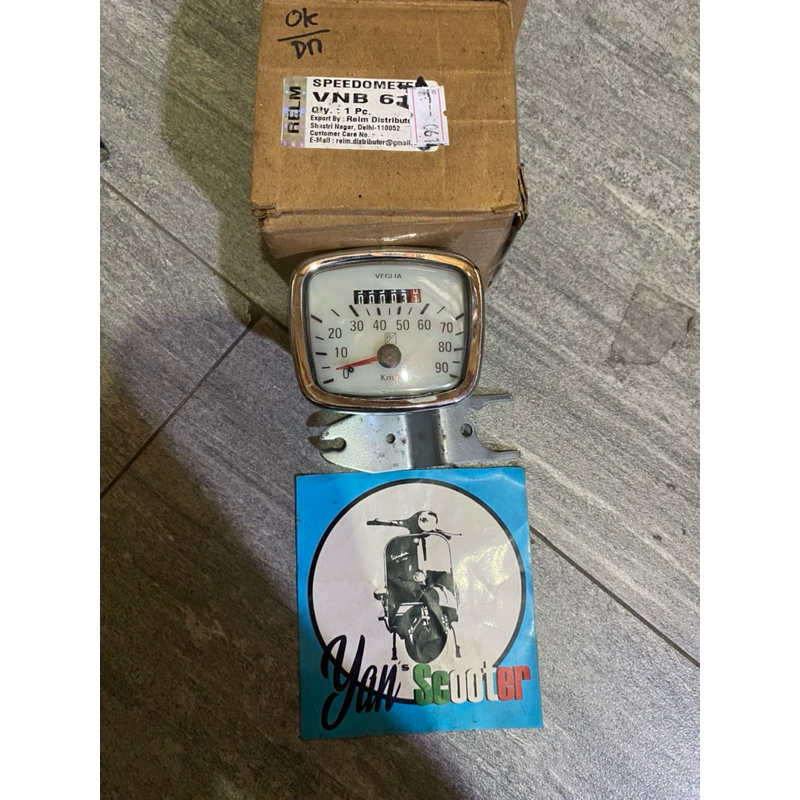 Speedometer Vespa Classic VNB Merek Veglia