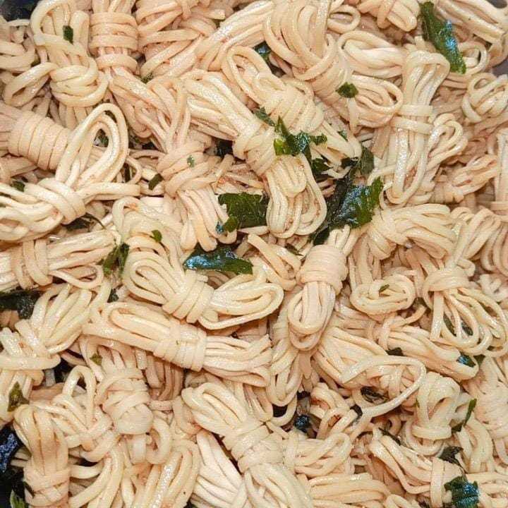 

MIE GULUNG ORI DAUN JERUK