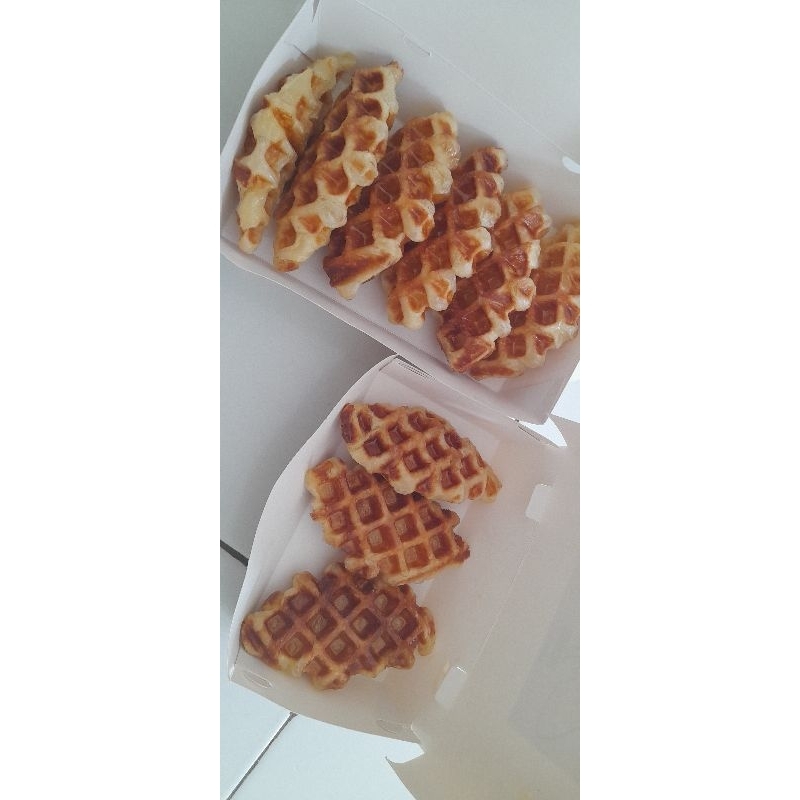 

croissan dough isi 6 (matang siap saji)