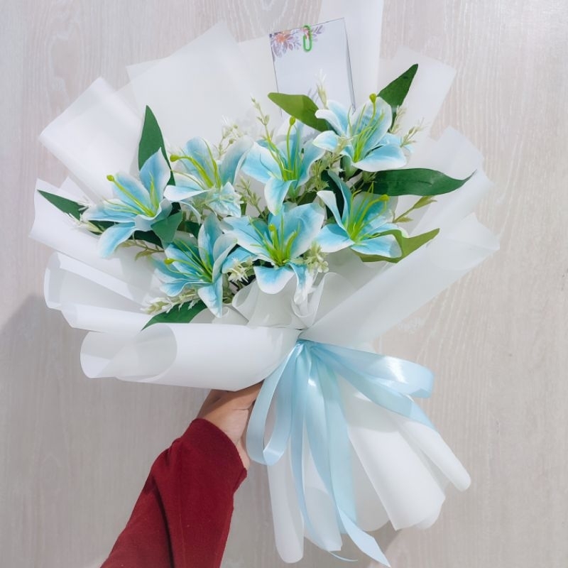 Buket bunga lily artifisial / bucket / bouquet wisuda engagement wedding