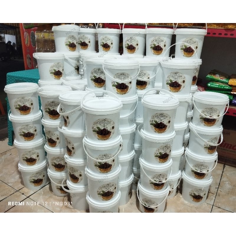 

kurma ember Gift Paket lebaran / Paket kopi Gooday Valentine Free Mug