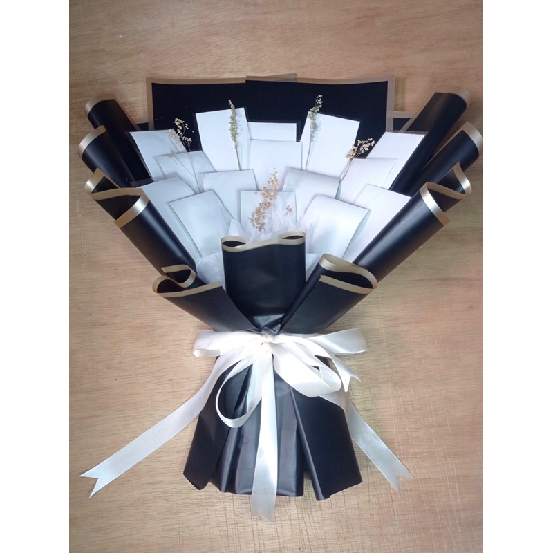 FISFA Bouquet Buket Uang Bunga Snack Kosongan Warna Hitam Bisa Request Hadiah Ulang Tahun Sempro Wis