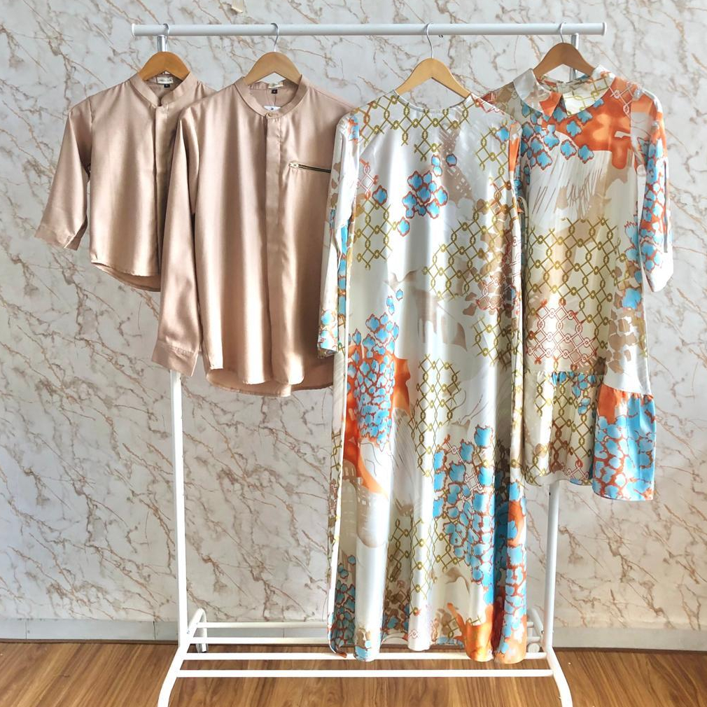 Baju Sarimbit Keluarga Atheera Laski – Gamis & Koko Couple Warna Terracotta Khaki