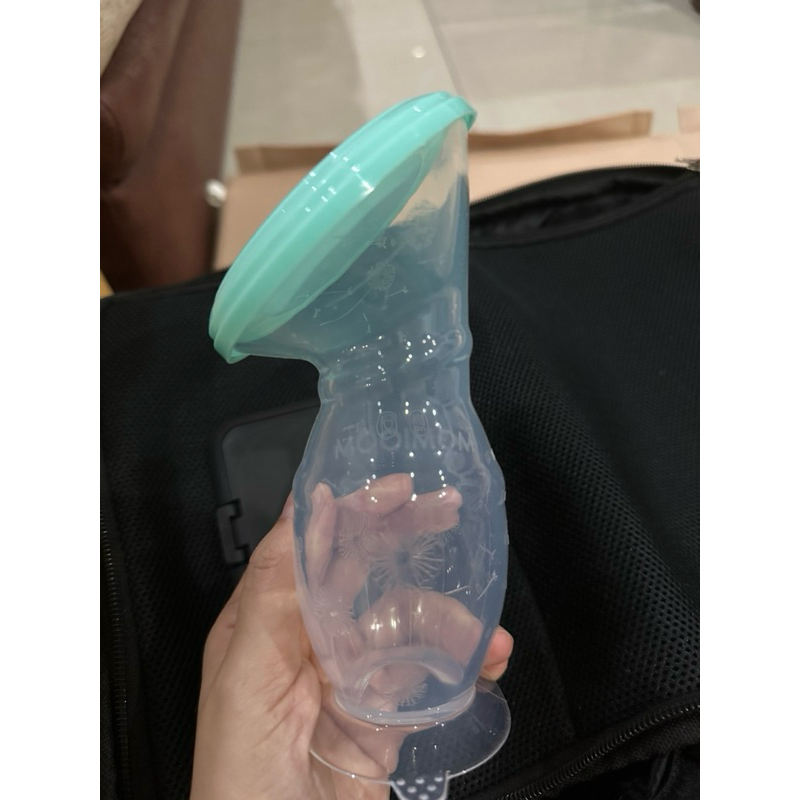 Preloved silicone breast pump Mooimom