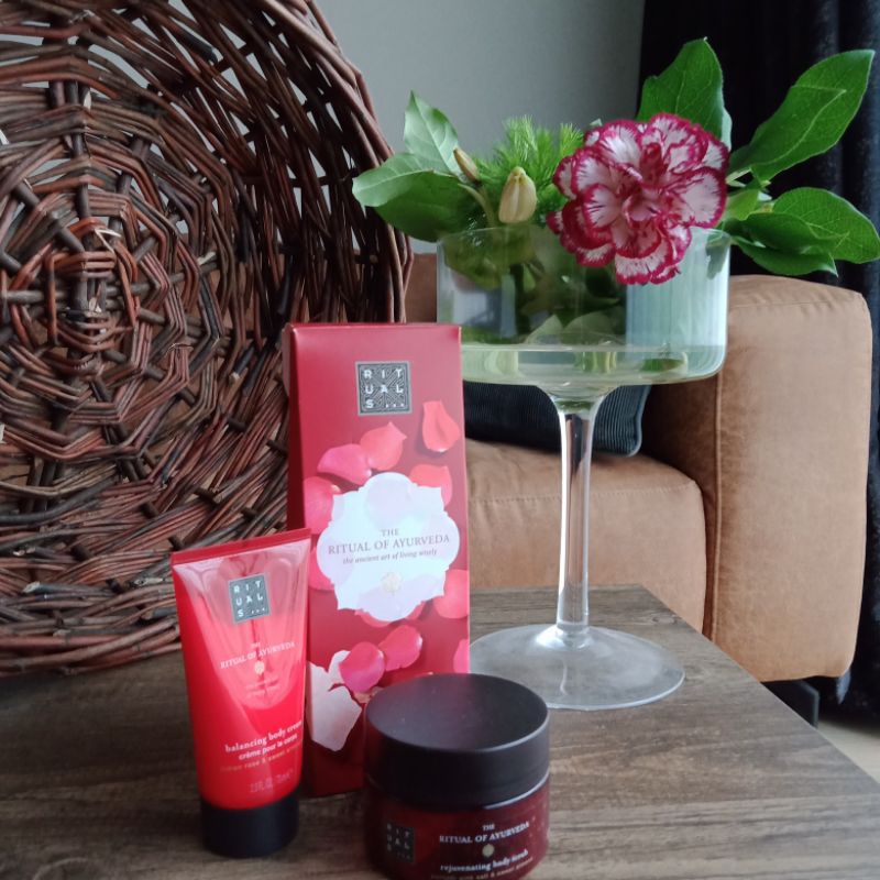 Rituals Gift Set Ayuverda body cream and body scrub