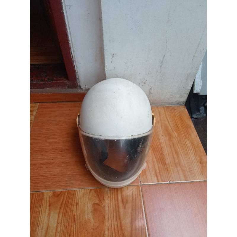 helm jadul TRX