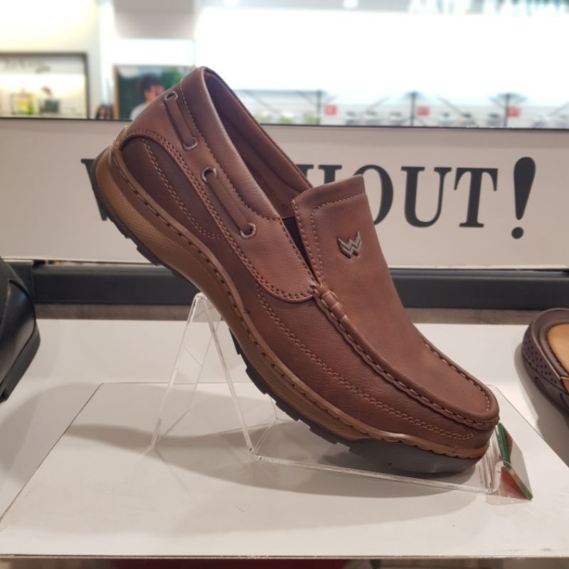 WATCHOUT Sepatu casual slipon 100% original