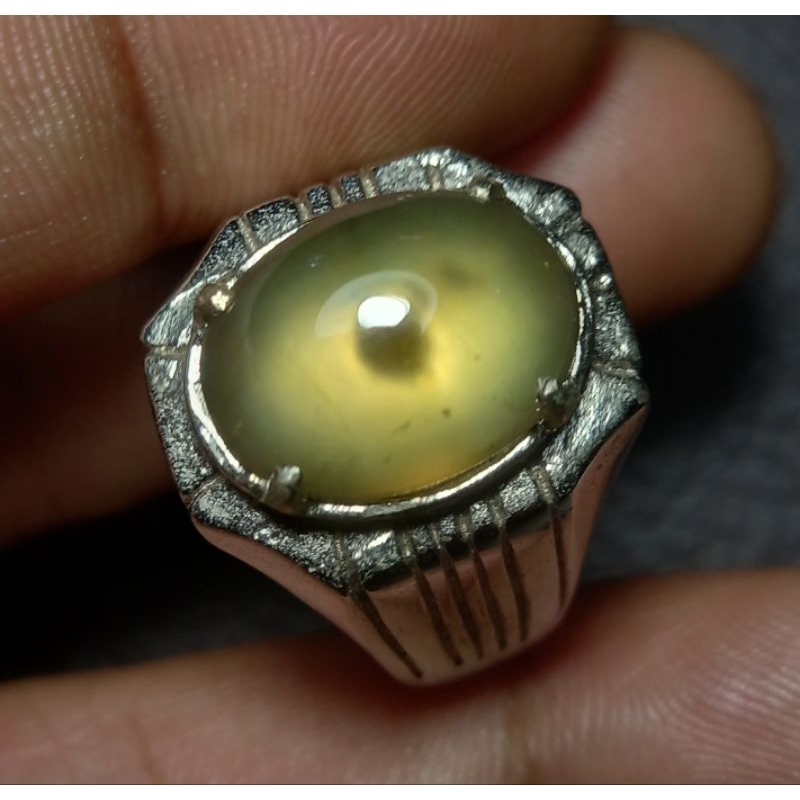 Batu Idocrase Bio Solar Change Colour