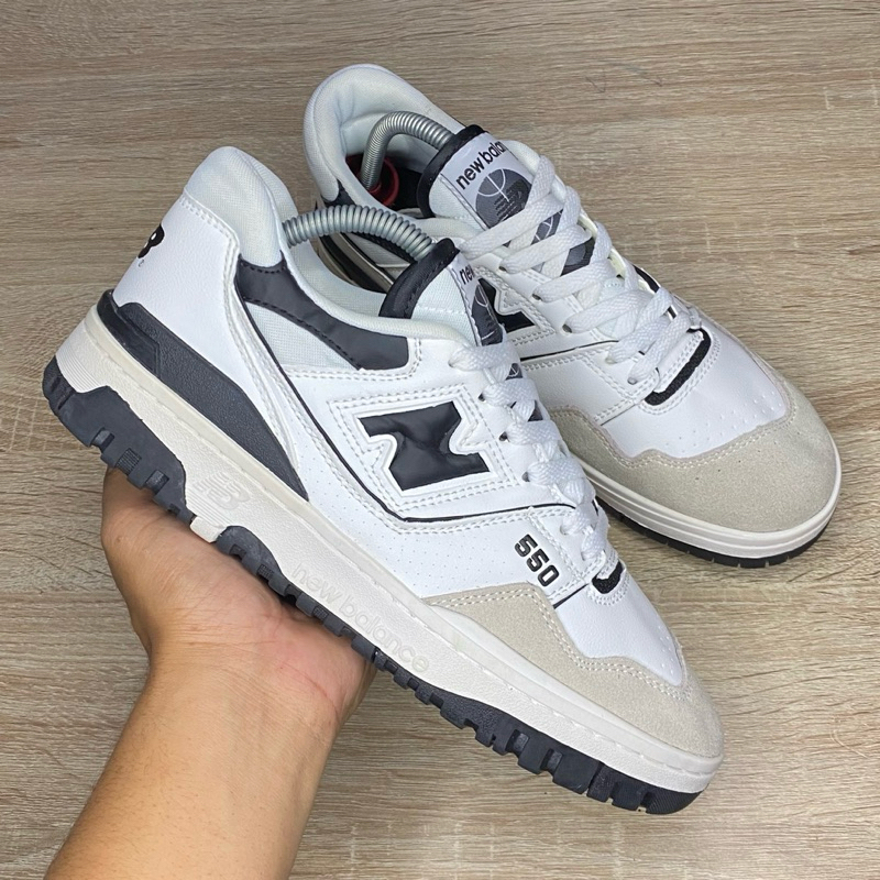 SEPATU SECOND N€W BAL4NCE 550 “WHITE BLACK”