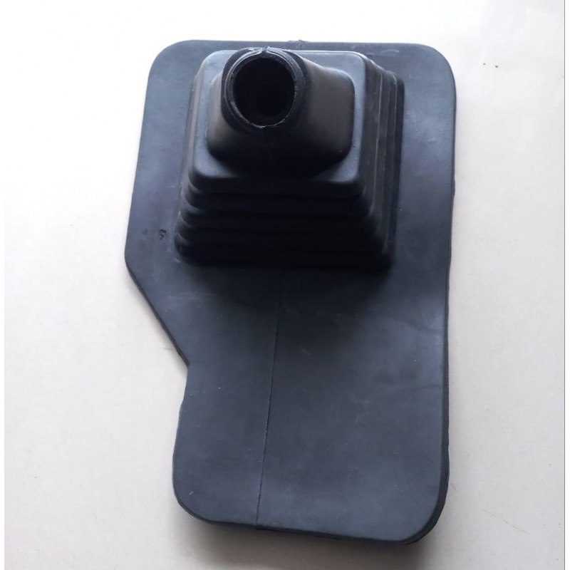 Karet boot perseneling daihatsu Taft Gt Hiline Feroza