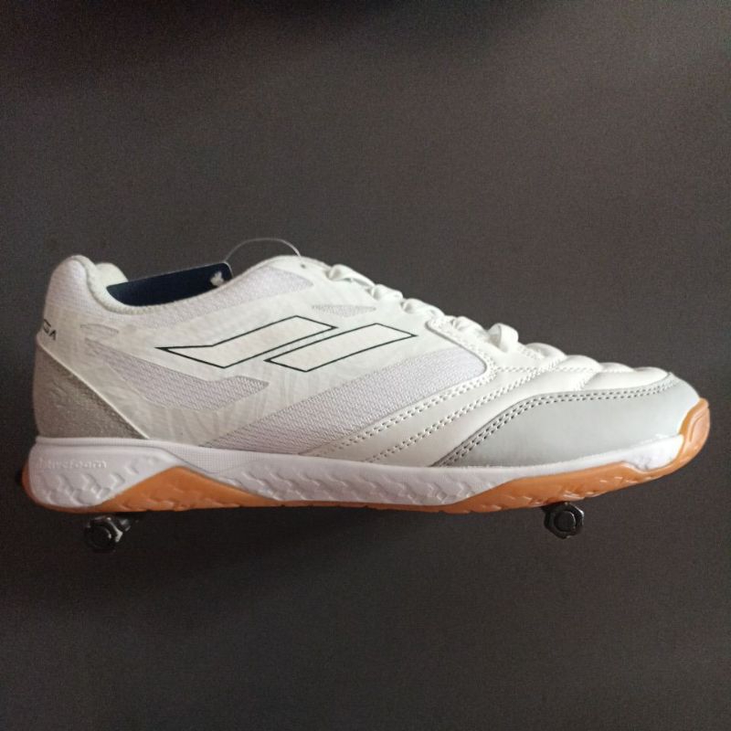 SEPATU FUTSAL MILLS VOLTAPRO GINGA