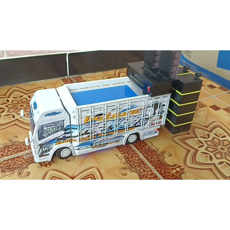 miniatur truk sound Brewog Model truk Giga