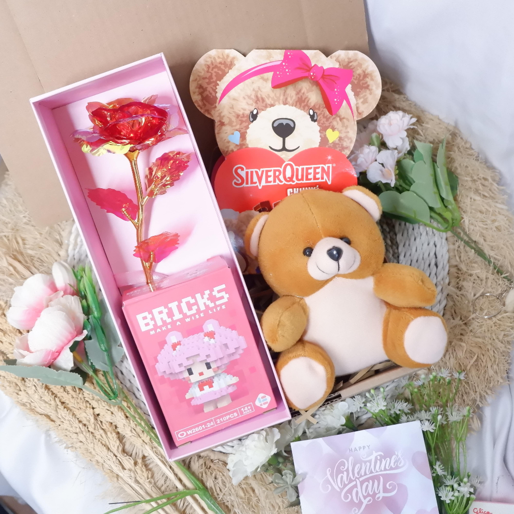 

Gift Box Chocolate Valentine / Kado Coklat Valentine / Gift Box Chocolate / Gift Box Valentine / Kado Anniversary / Kado Ulang Tahun Cewek / Valentine 2024 / Kado Coklat Beruang / SilverQueen Teddy Bear / Kado Valentine / Valentine 2024