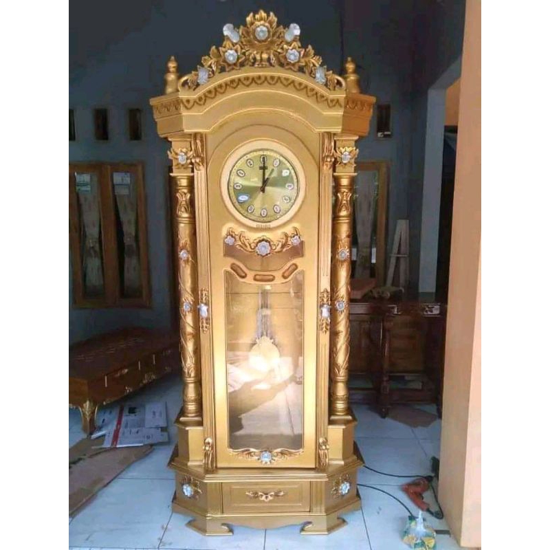 Lemari Jam Hias Pajangan Ukir Jati Lemari Jam Ukir Jati Lemari Pajangan Jati